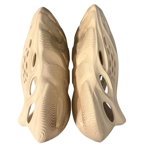 Men’s Adidas Yeezy foam runner size 12 - Picture 6 of 9